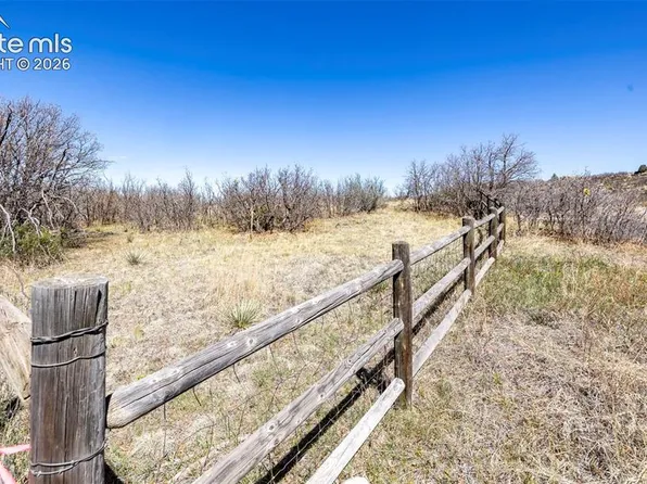 1701 N Rocky View Rd, Castle Rock, CO 80108