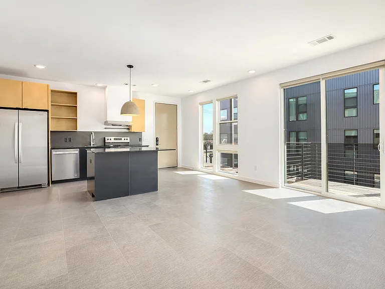 South Yard Lofts — Photo 10