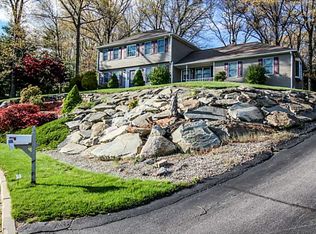 25 Factory Pond Cir, Smithfield, RI 02828