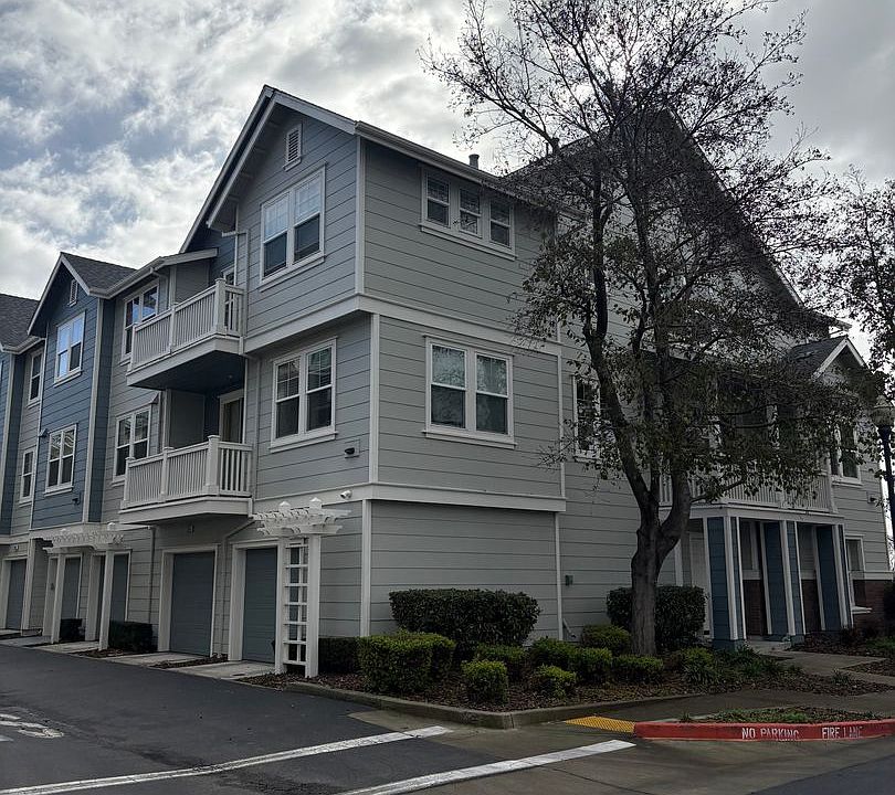 1st image of 2371 Northshore Dr