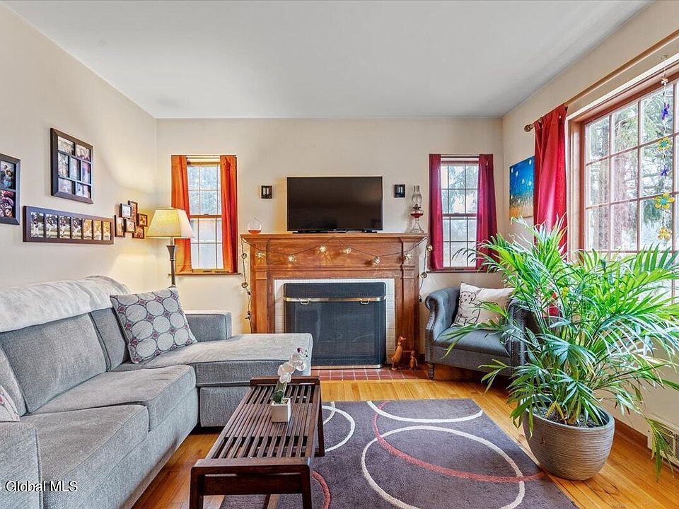 135 Willow Lane, Glenville, NY 12302 Zillow