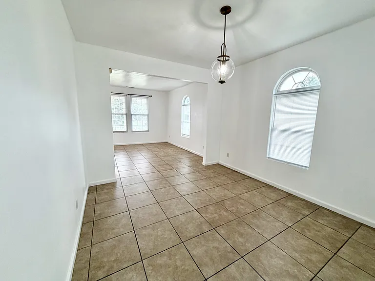 221 Dunn St — Photo 15