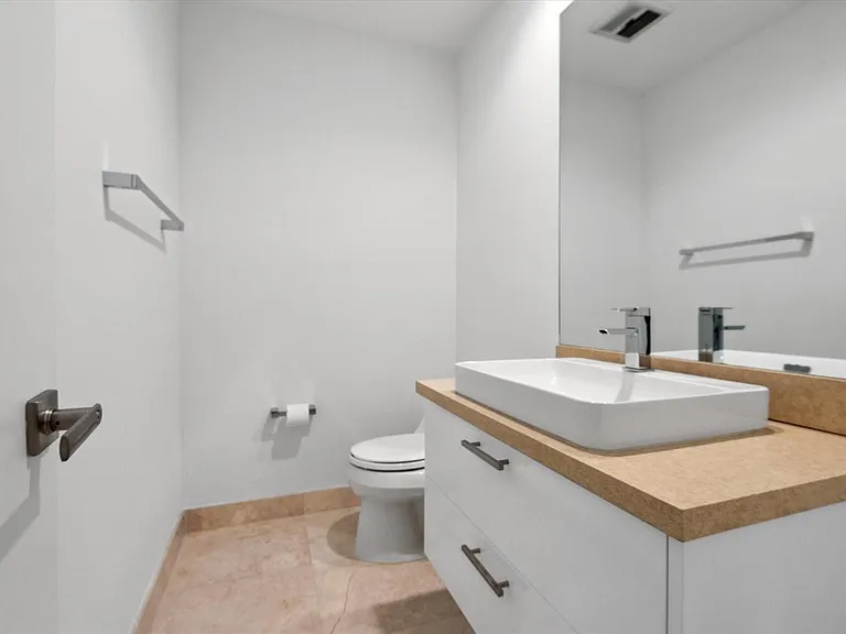 40 Isla Bahia Dr — Photo 24