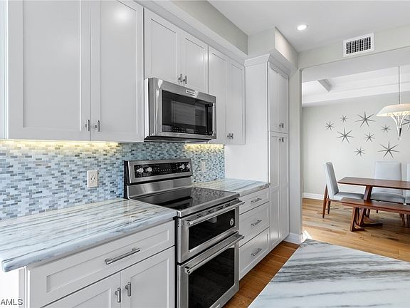 5th image of 15030 Tamarind Cay Ct APT 302