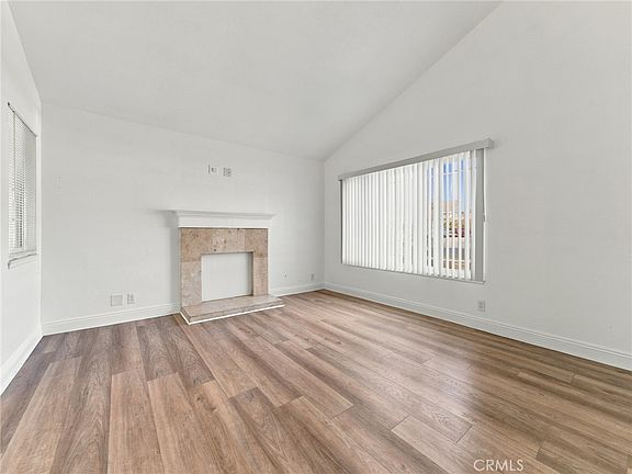 4th image of 330 W Devonshire Dr