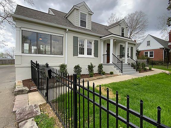 2nd image of 404 Murrell St