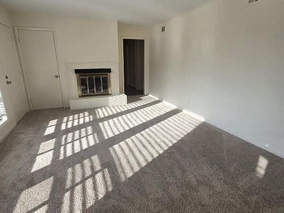 5th image of 69 Lilac Ln