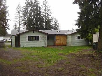 4th image of 8530 Queets Dr NE