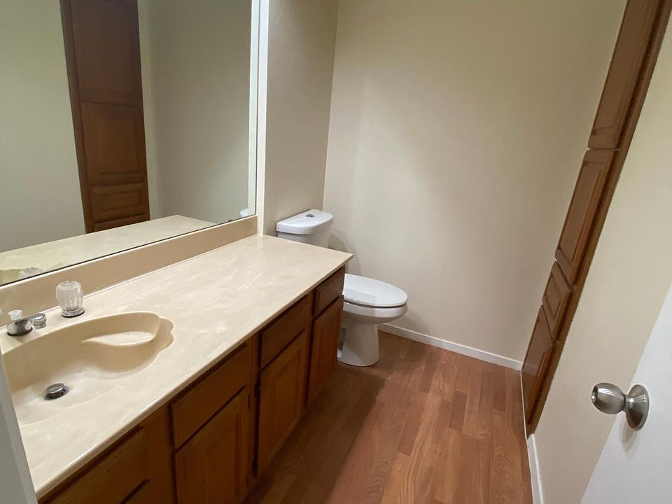 1st image of 1205 Quail Valley Ln