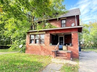 1265 Newton St, Akron, OH 44305