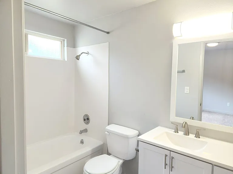 Timber Grove Apartments in Lynnwood, WA — Photo 10