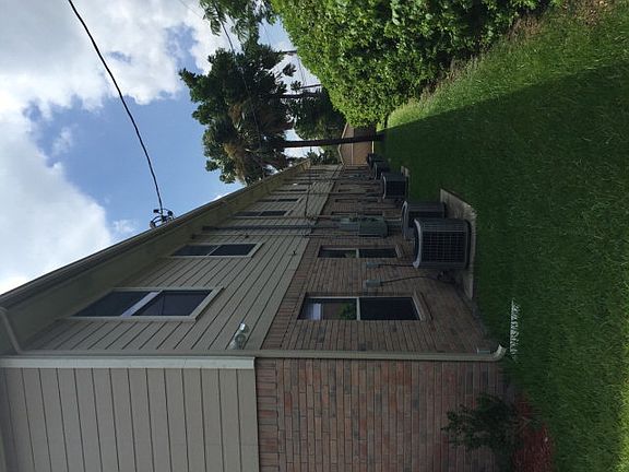 2nd image of 101 E Elizabeth St