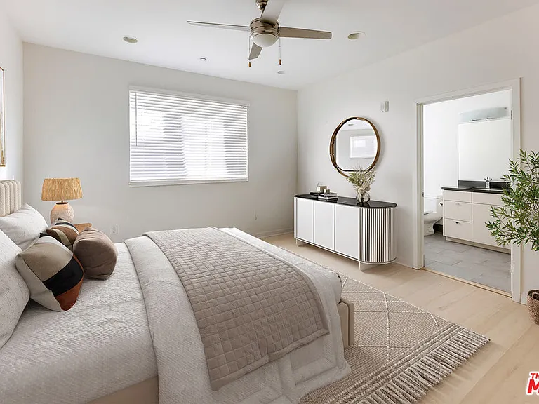 11912 Laurelwood Dr #103 — Photo 4