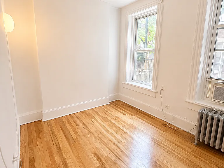 88 W 3rd St #2A — Photo 1