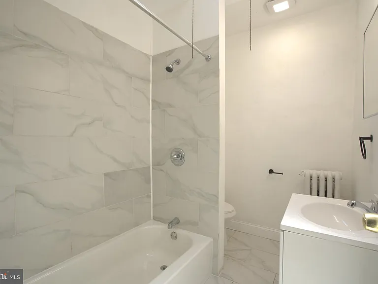 4836 N Franklin St — Photo 13