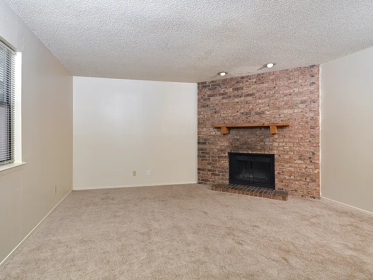 Country Crest Townhomes — Photo 17