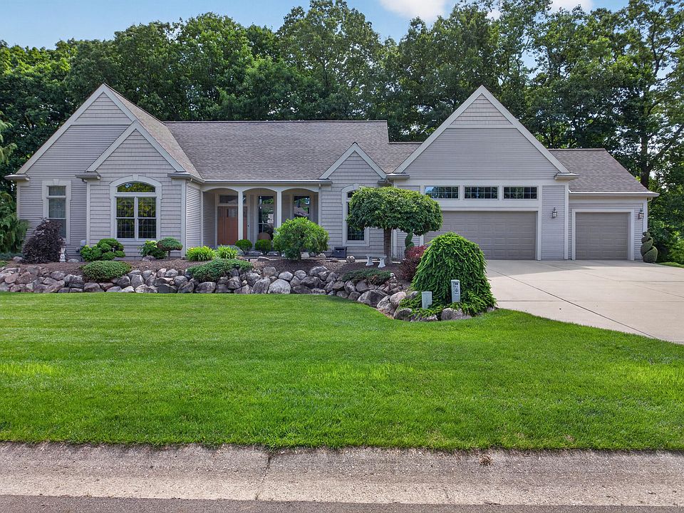 1st image of 4215 Aspen Way