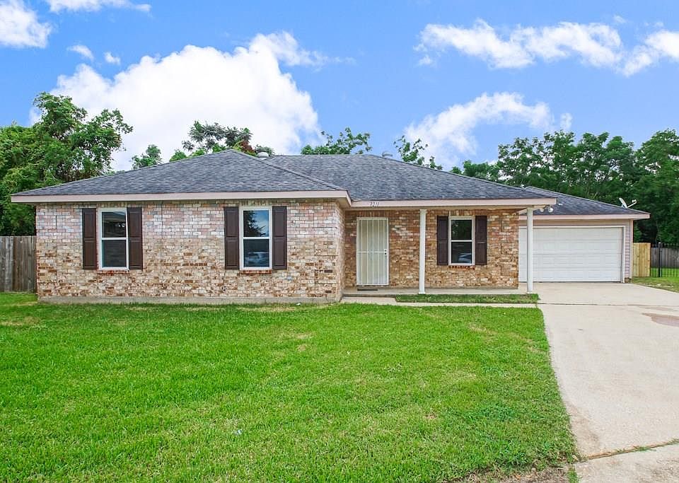 1st image of 7211 Voyaguer Dr
