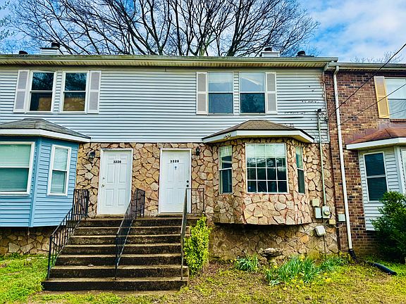 2nd image of 3228 Lakeford Dr