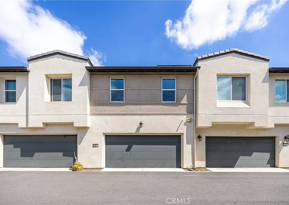 17 Aria St