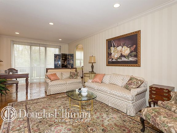 4th image of 1 Kensington Gate APT 204