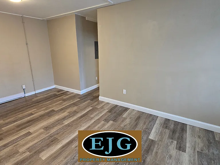 504 Main St #1 — Photo 22
