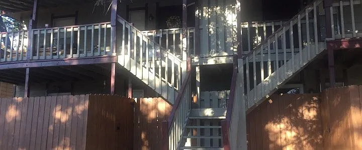 Parking View These seps are solid and secure. Upstairs unit with a nice big shaded deck