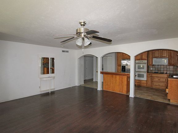 5th image of 3102 Abbey Rd