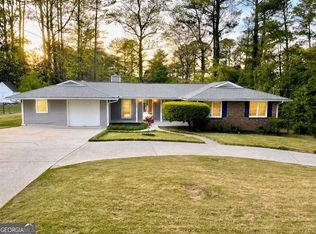 226 Pine Forest Dr, Lawrenceville, GA 30046