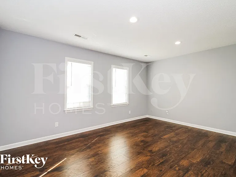701 Hampton Way Dr — Photo 6