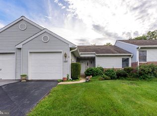 1068 Country Hill Dr, Harrisburg, PA 17111