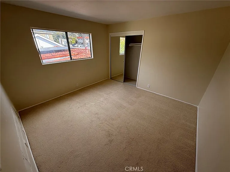 113 E Canada #C — Photo 6