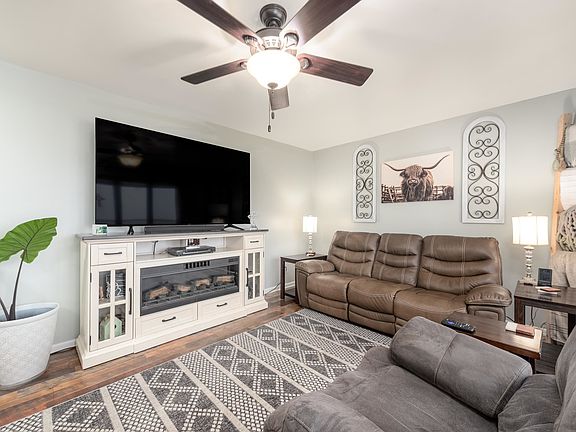 5th image of 2285 S Poseyville Rd