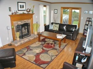 4125 W Barnwood Ct, Franklin, WI 53132