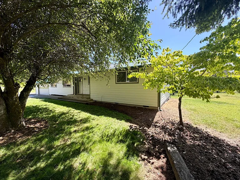 1191 Sable Dr — Photo 2