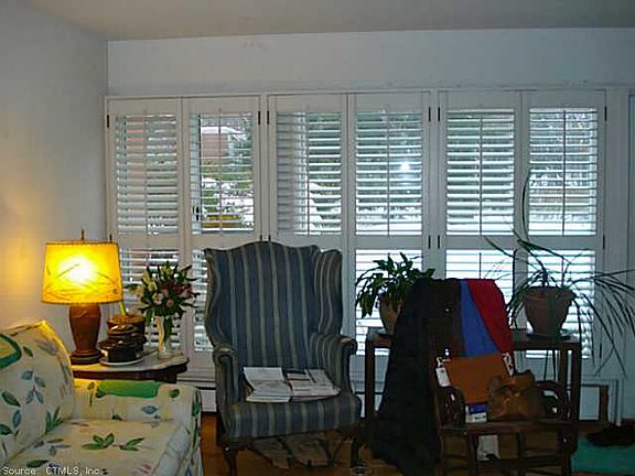 4th image of 73 N Lake Dr