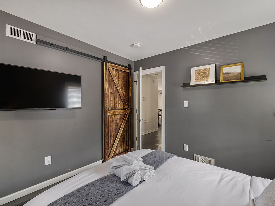 511 Coolidge Hwy, photo 26
