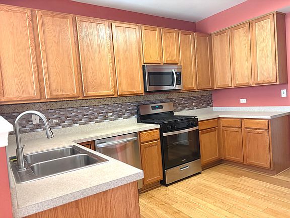 2nd image of 209 W Norwell Ln
