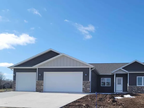 N5934 Meadowview Ln, Fond Du Lac, WI 54937