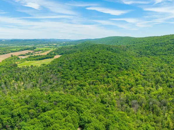 165A Mountain Rd, Milton, PA 17847
