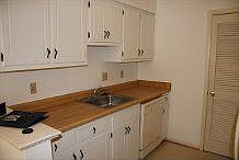 5th image of 1594 Monterry Pl