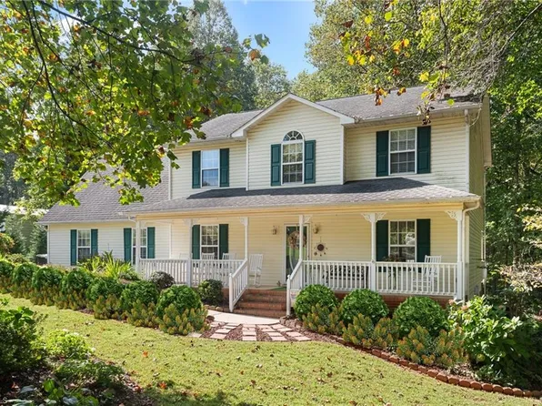 165 Blakes Ct, Thomasville, NC 27360