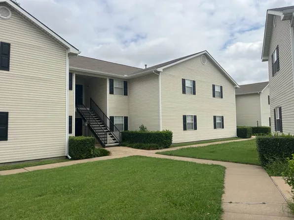 125 NE Johnson Ave APT 26, Burleson, TX 76028
