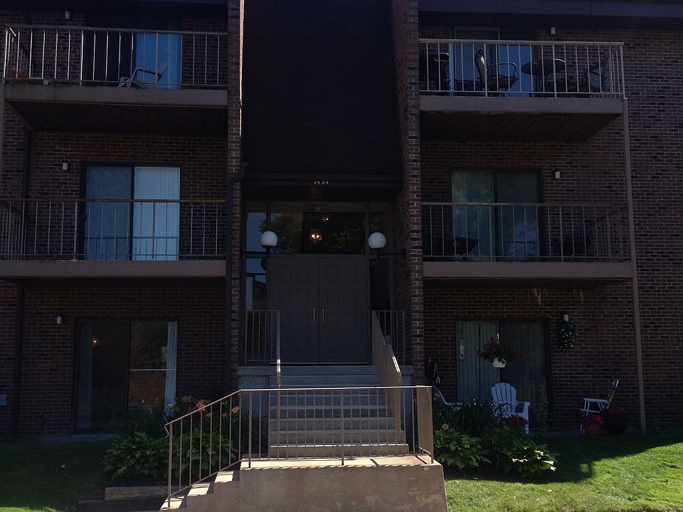 Front view of Condo