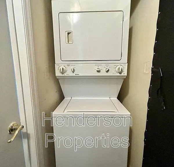 6718 Park Hickory Dr — Photo 13