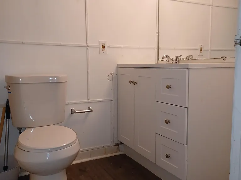 1700 Clinch Ave #207 — Photo 5