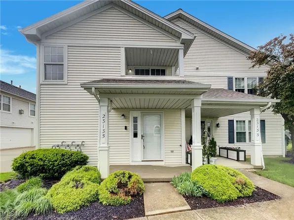23135 Grist Mill Ct #29C, Olmsted Falls, OH 44138
