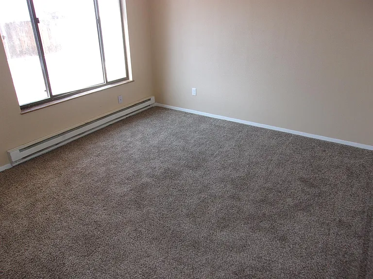 1138 Darby St — Photo 6