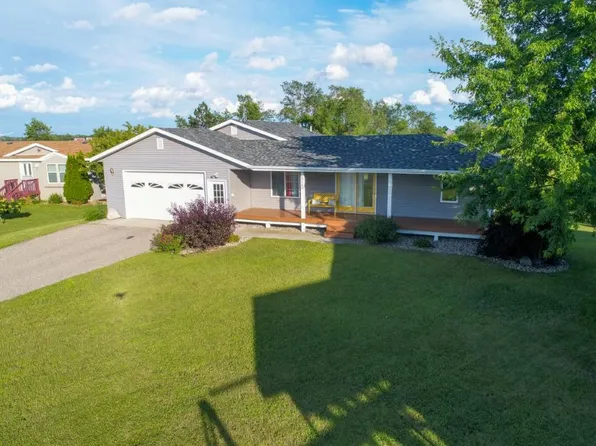 310 E 2nd St, Carlos, MN 56319