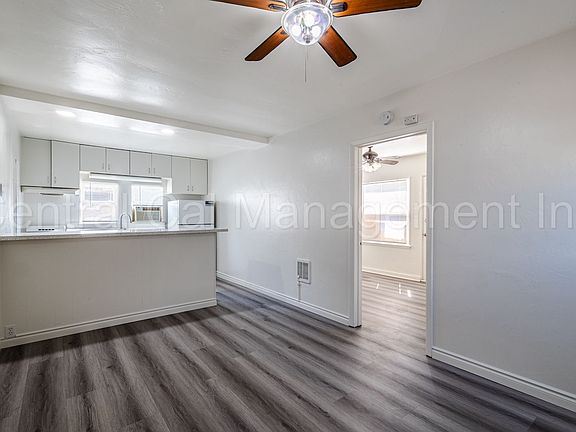 4th image of 2825 Park Way APT B